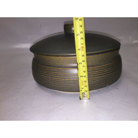 Covered Stoneware Dish - 8.5" x 3” - RIbbed Sides- Baking Dish - Picture 12 of 12